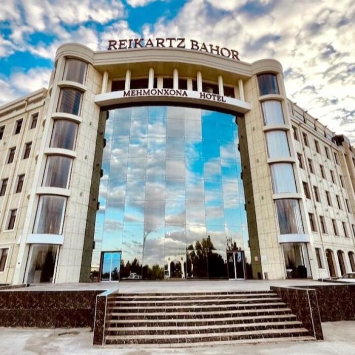 Гостиница "Рейкарц Бахор" |
