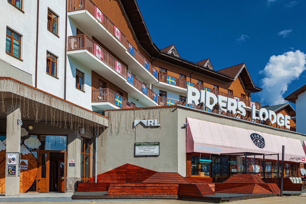 Отель "Riders Lodge" |