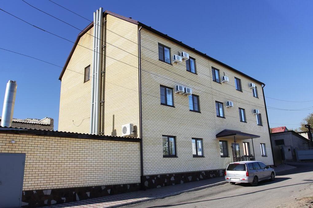 Отель "Бриз" |