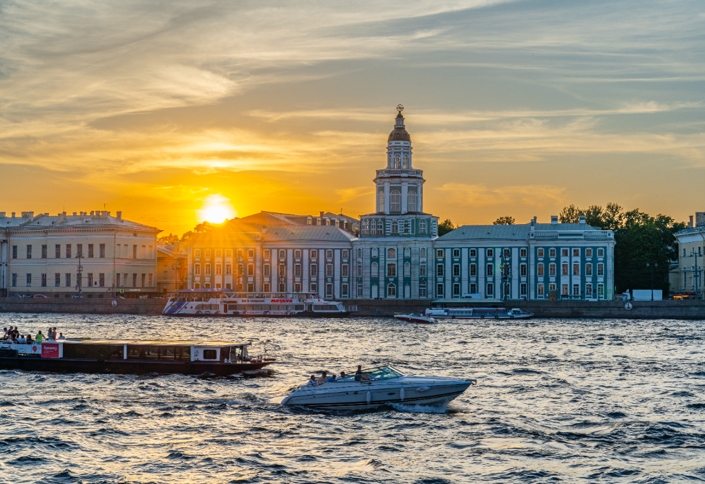 "В Петербург - недорого!", понедельник - суббота, тур на 6 дней, летнее расписание |